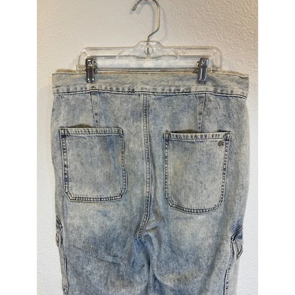 American Eagle Womens Acid Wash Cargo Jogger Jeans Light Blue Drawstring Denim - Picture 6 of 15